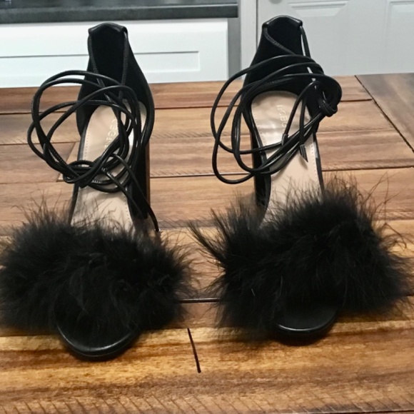 BCBGeneration Bing Heeled Sandal~Black~Size 8 - Picture 4 of 12